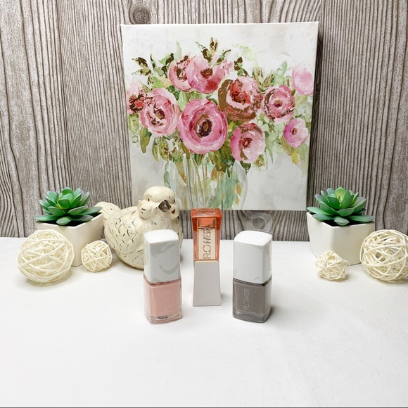 ✨HP✨Flower Beauty 3pc Lip Butter Beauty Gift Set - Picture 6 of 16